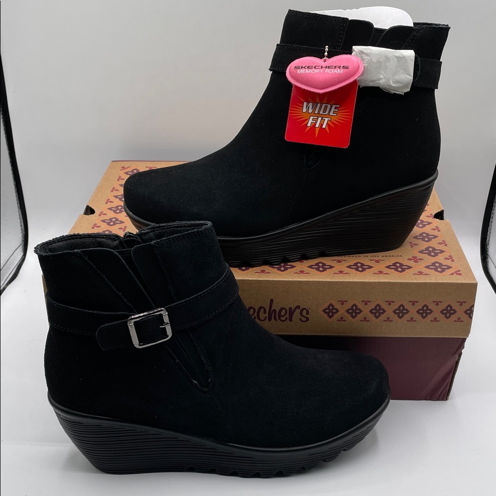 Skechers Black Suede Wedge Ankle Boots 9.5 Wide Buckle NEW - Parallel Day Date